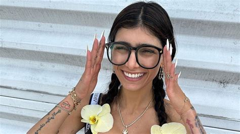 porno con mia|Vídeos porno de Mia Khalifa